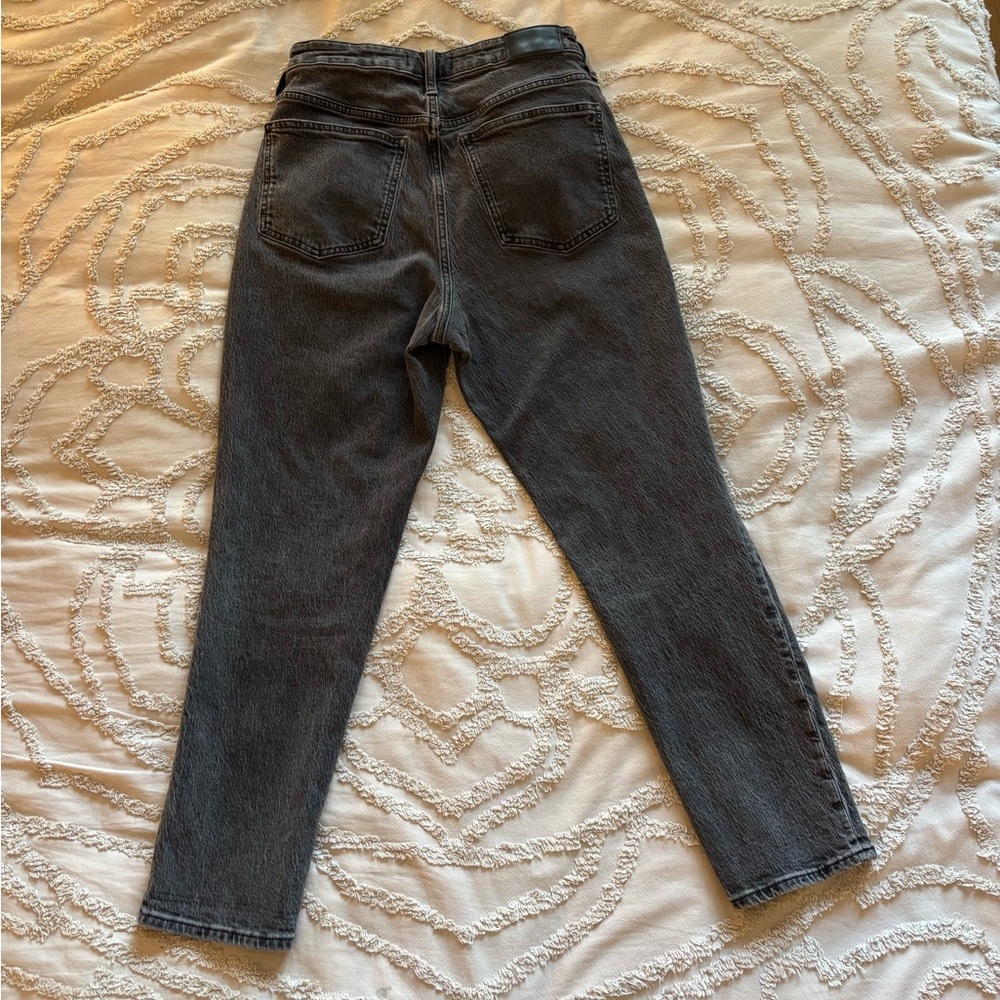 Madewell Black Curvy Perfect Vintage Jeans |
Size 28 - Picture 4 of 7